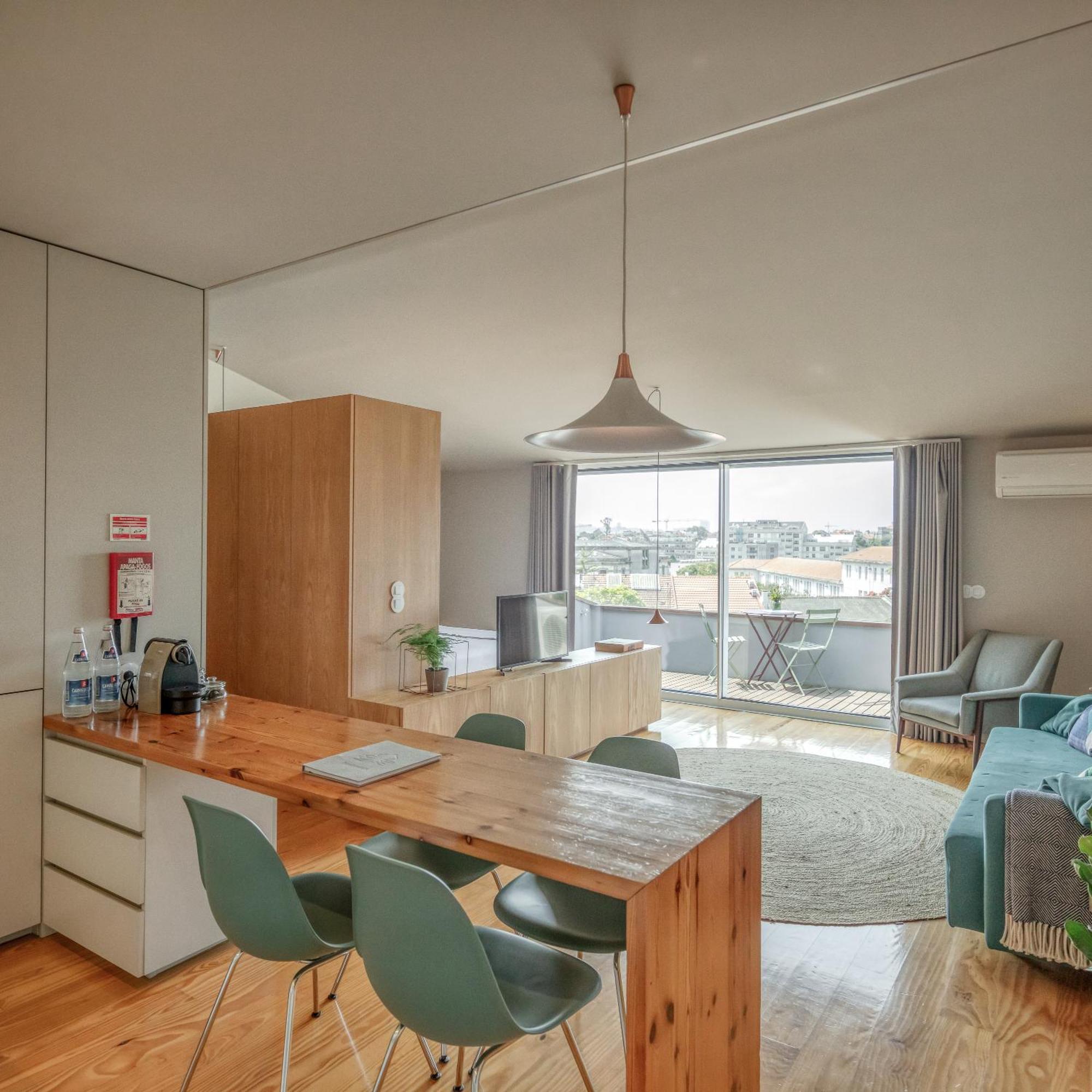 Baumhaus Serviced Living - Art & Design Apartments بورتو الغرفة الصورة