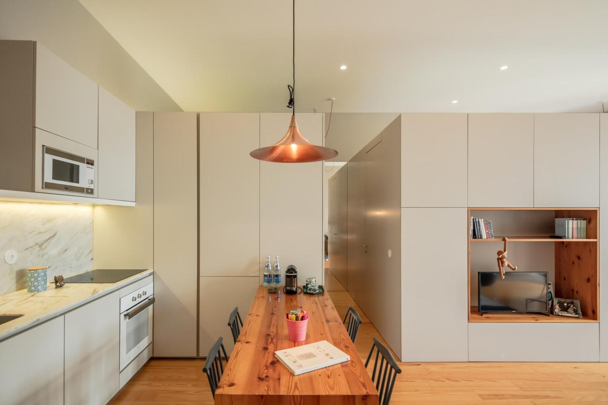 Baumhaus Serviced Living - Art & Design Apartments بورتو الغرفة الصورة